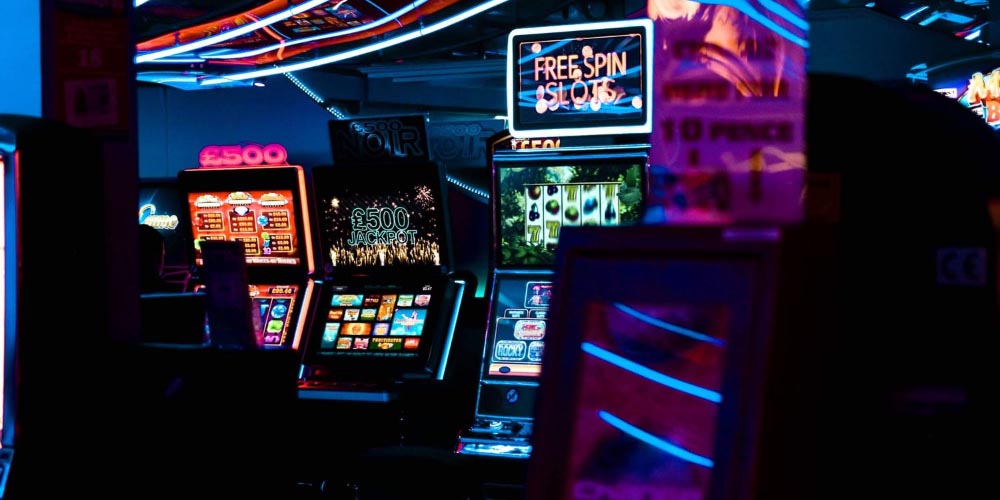 How to Manipulate a Slot Machine: the Easiest and Hardest Tricks