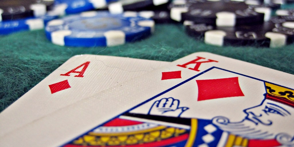 Blackjack Hand Signals - How And When To Use Them