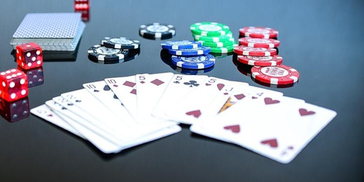 How to Host a Poker Night: Poker Tournament at Your Place