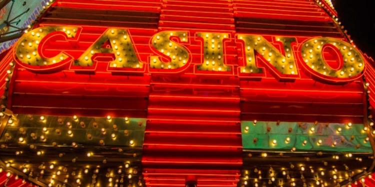 Popular Slots in Vegas Casinos: 5 Machines Tourists Can’t Stop Playing