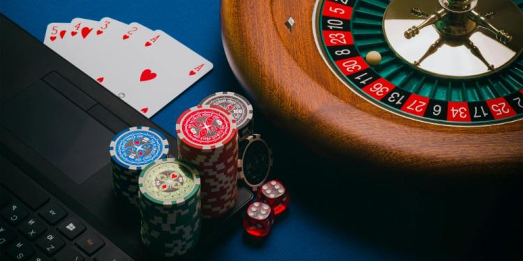 How To Boost Your Slots Experience at Online Casinos