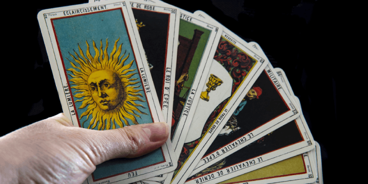 Gambling Tarot Reading For Summer 2024 – Online Three Pile