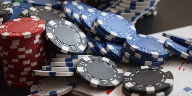 How To Manage Your Chips In A Casino? – A Beginner’s Guide