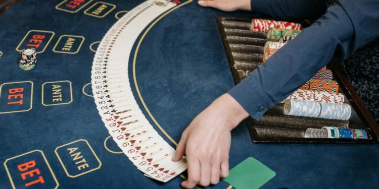 Online vs Land-Based Casinos: Why Online Casinos Are Superior